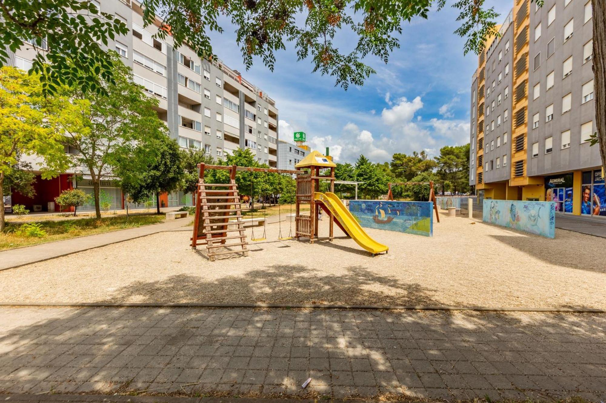 Amarena Studio With Parking Zara Esterno foto